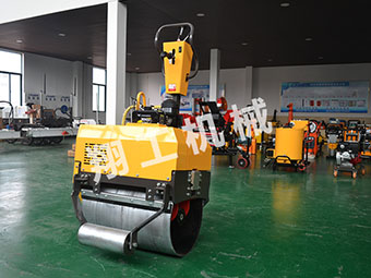 道路養(yǎng)護責任重大，小型壓路機需求迅速增長