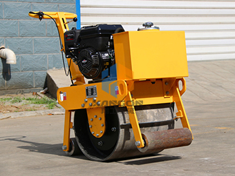 適合公路養(yǎng)護(hù)的小型壓路機(jī)真的挺不錯(cuò)！